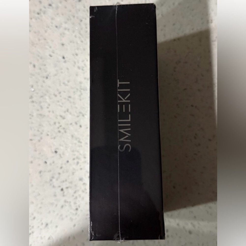 SmileKit Rechargeable Teeth Whitening Kit with Blue Wireless LED sealed SMILE - Picture 3 of 7